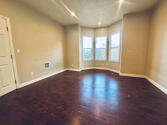 3rd image of 1091 59th St #2