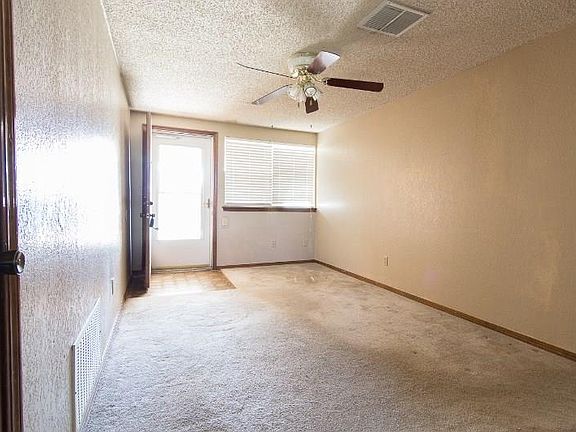 5th image of 711 N Ramblin Oaks Dr
