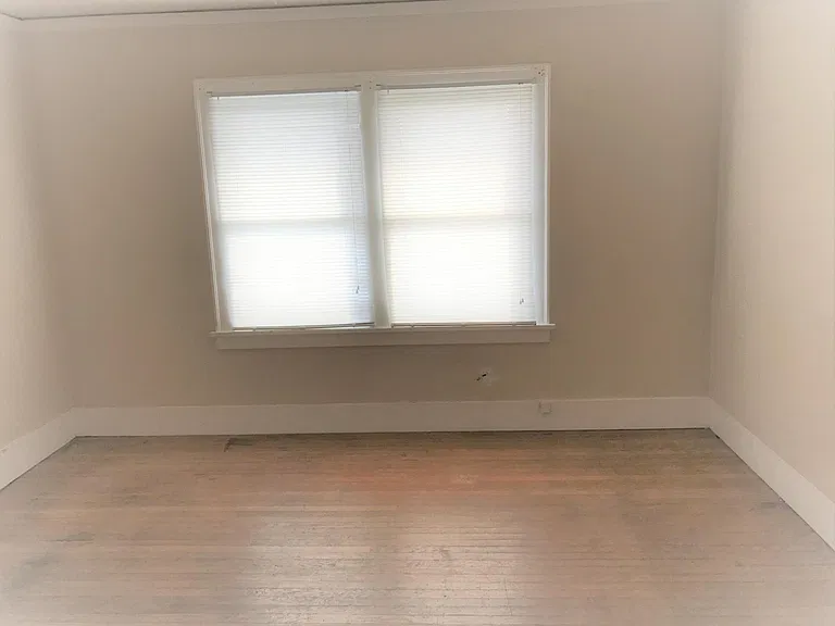 4200 Pasadena Pl NE #6 — Photo 10