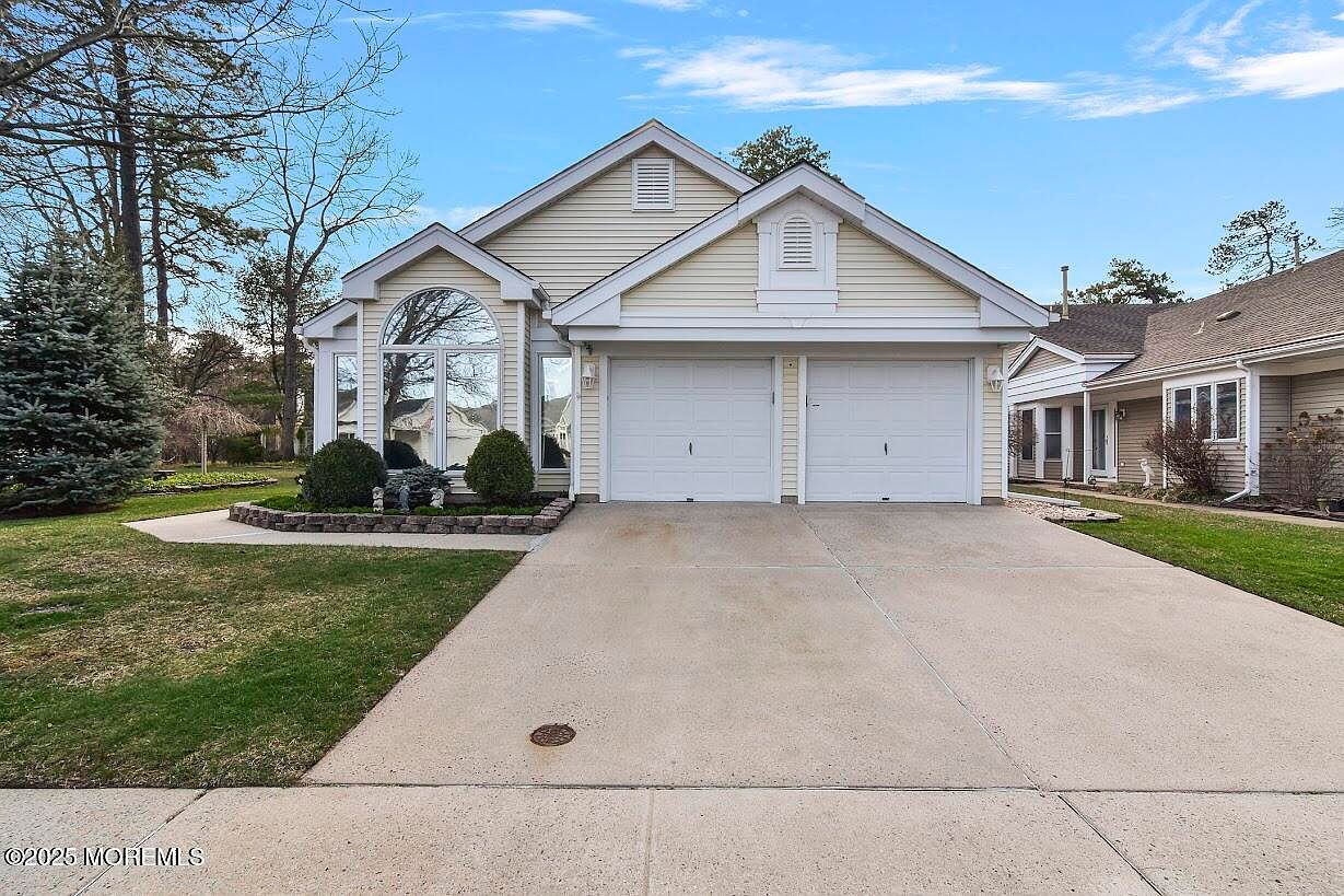 2371 Kira Court, Toms River, NJ 08755 | Zillow