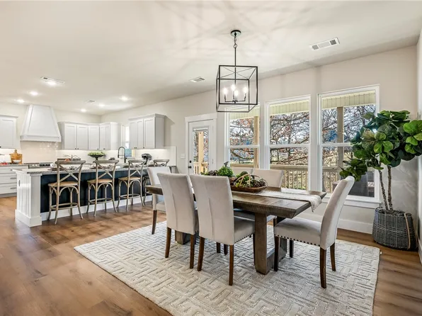 10101 Rain Drop Ln, Gravette, AR 72736