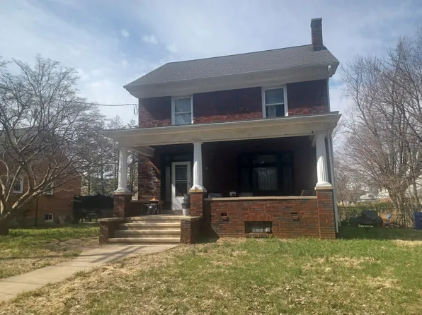 711 Greenway Ter, Reading, PA 19607