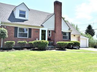 412 N Bromfield Rd, Dayton, OH 45429