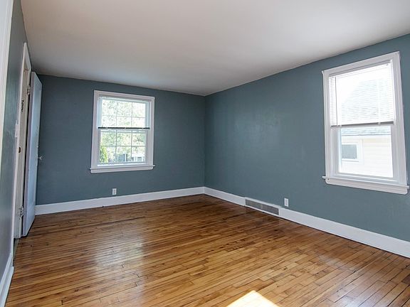 4th image of 315 Washington Ave Floor 2