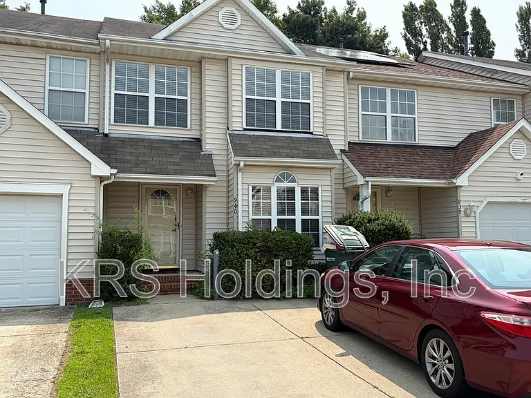 940 Allendale Dr — Photo 1