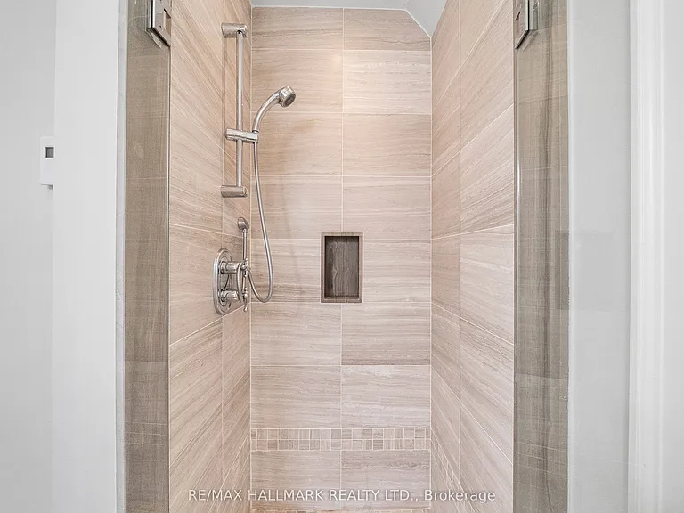 16 Elderwood Dr — Photo 34