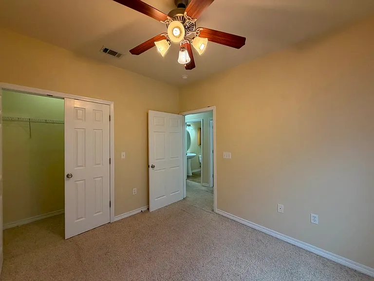 1529 Bentley Cir — Photo 20