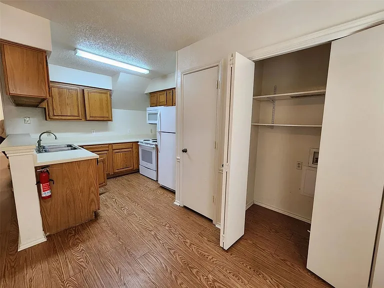 3008 N Bell Ave — Photo 14