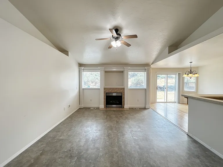 4759 E Tanoak Dr — Photo 10
