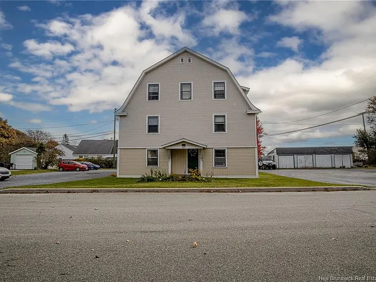 49 Quinton Ave — Photo 3