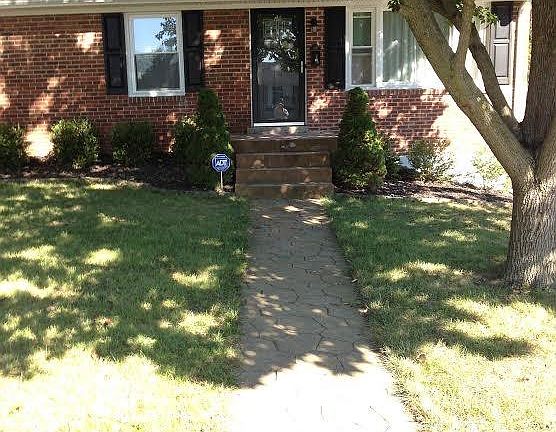 2nd image of 201 Saint Ann Dr