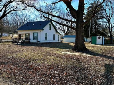 111 E Broad St, Pleasanton, KS, 66075