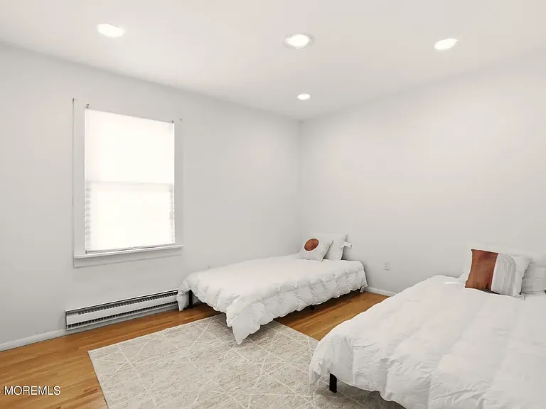 1033 Birmingham Ave — Photo 10