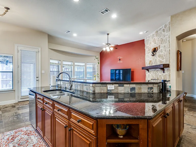 4654 Phillip Dr — Photo 13