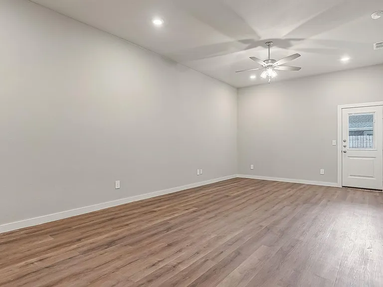 2651 Baron Ave — Photo 11