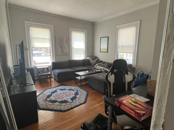 2-172 Bigelow St, Brighton, MA 02135
