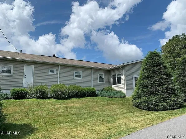 507 Willow St, Summerhill, PA 15958