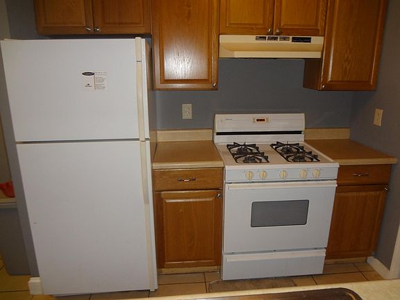 4th image of 21 Sussex Pl #307