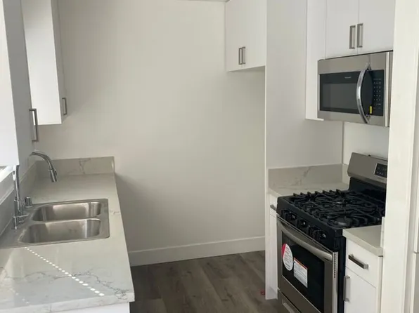 Hazeltine, 6922 Hazeltine Ave #2, Van Nuys, CA 91405