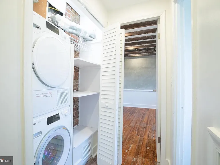 136 Carpenter St #C — Photo 19