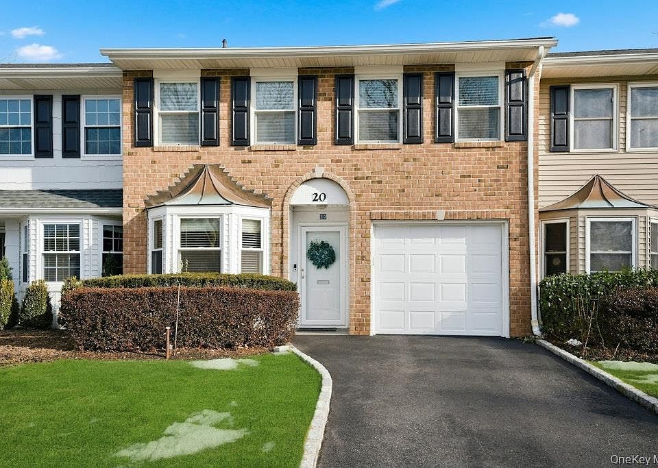 1st image of 20 Manors Drive
