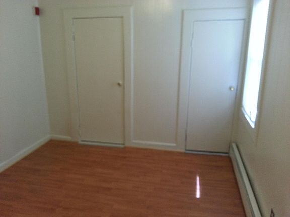 3rd image of 220 Washington St APT 3