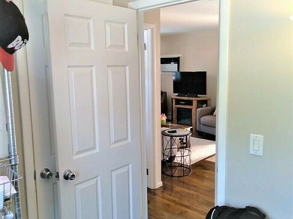 5th image of 48 Ionia Ave #1R