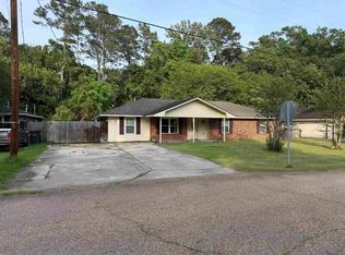 5688 Mapleton Dr, Greenwell Springs, LA 70739