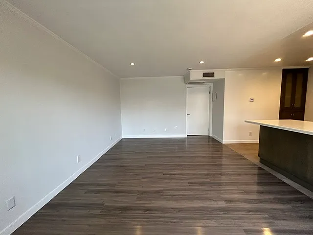 6337 Primrose Ave #9 — Photo 7