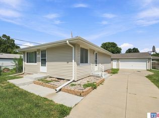 1610 SW 8th St, Lincoln, NE 68522