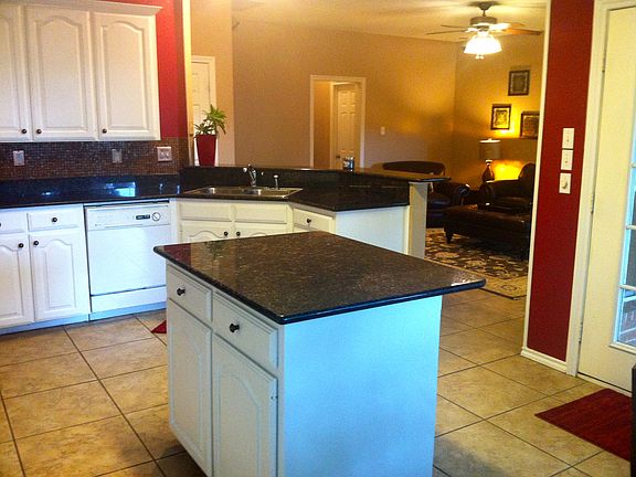 4th image of 1803 Sandalwood Ln