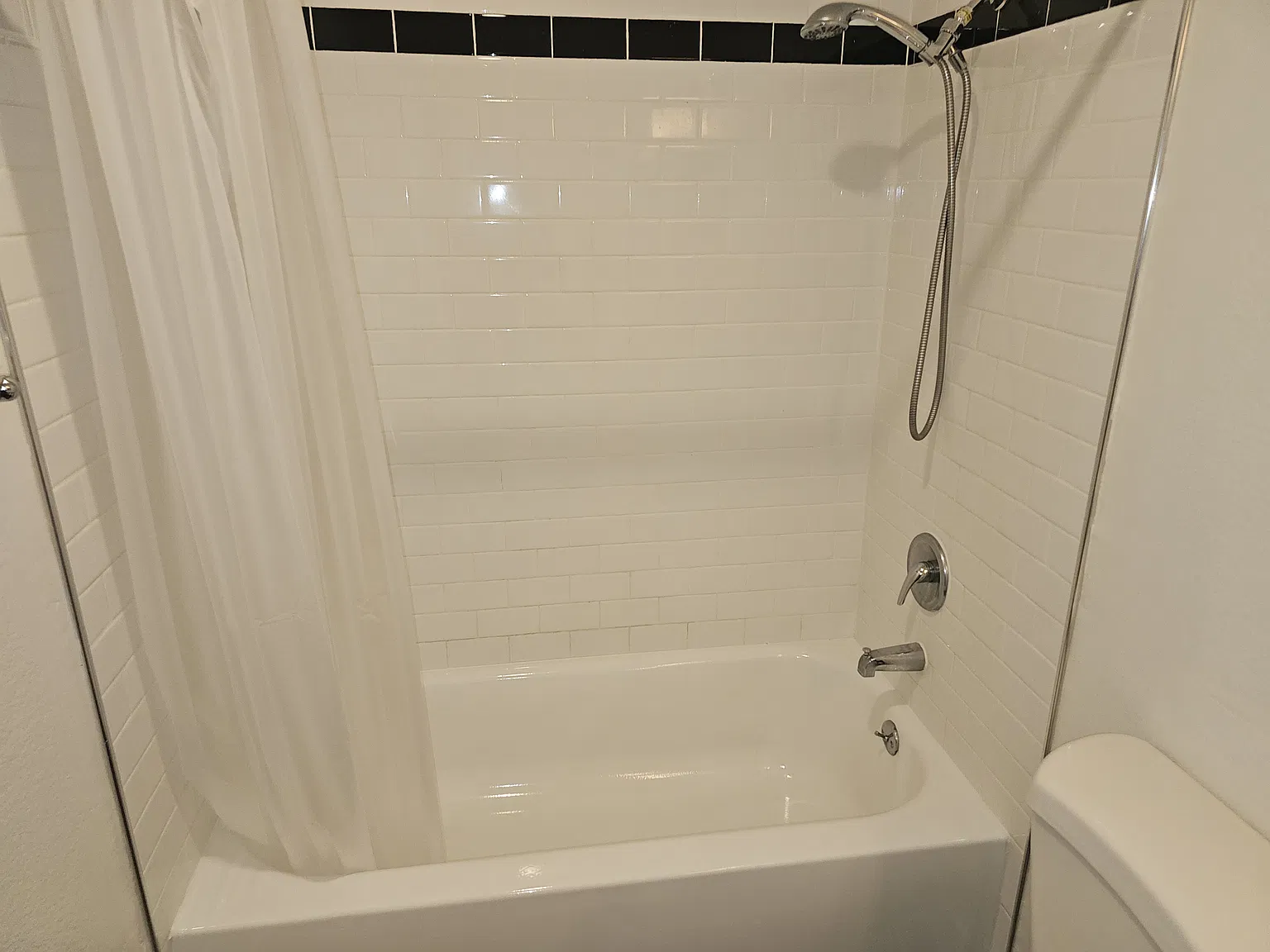 2 bed, $2,895 — Photo 2