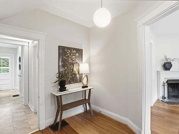 5th image of 621 Evanswood Pl