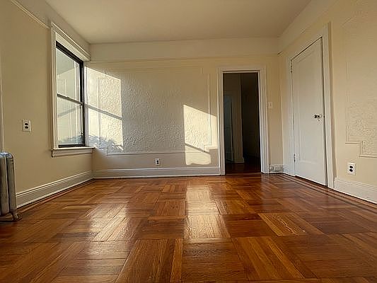 4th image of 28-04 33rd St #3I