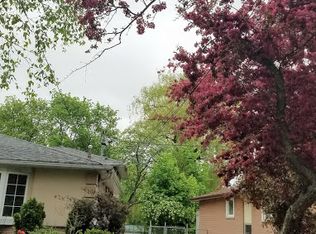 45 Glentworth Rd #1, Toronto, ON M2J2E7