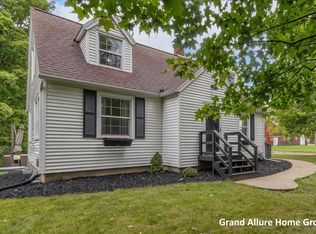 5119-18 Mile Rd NE, Cedar Springs, MI 49319