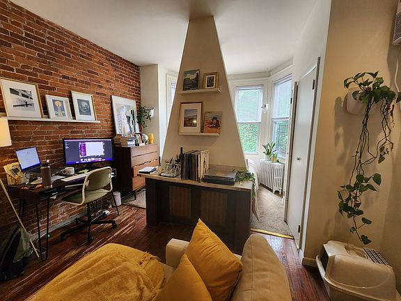 5th image of 626 N 22nd St #2R