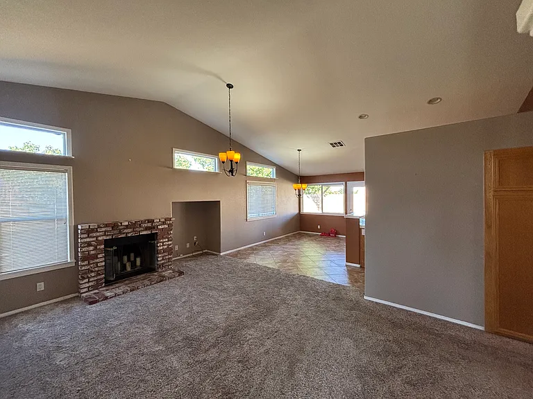 40508 Fieldcrest Ln — Photo 9