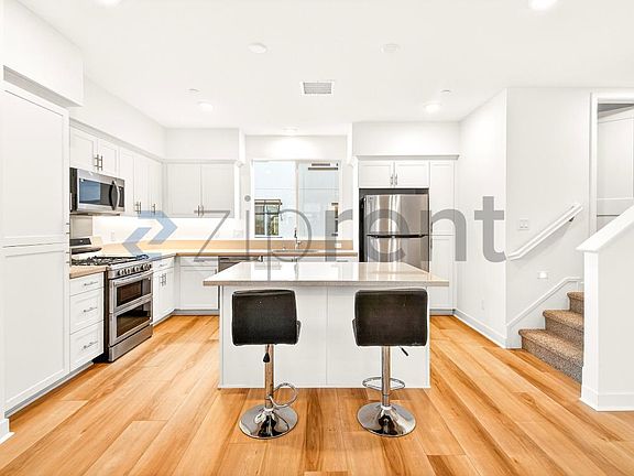5th image of 2215 W Orange Ave Unit 12