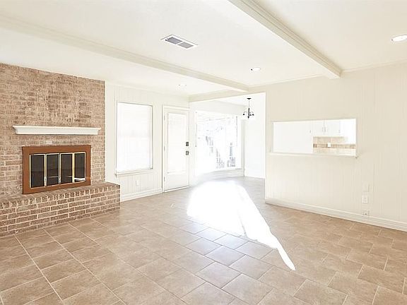 3rd image of 8835 Jackwood St