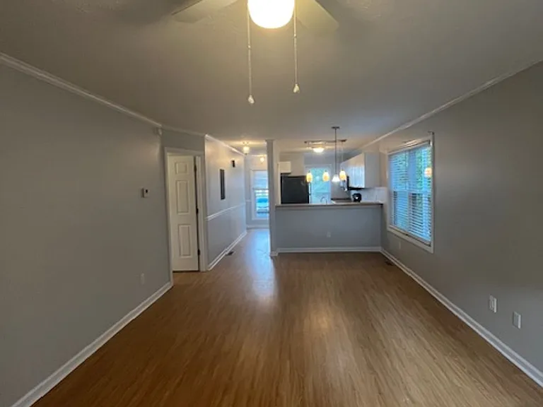 1843 Savannah Ct — Photo 12