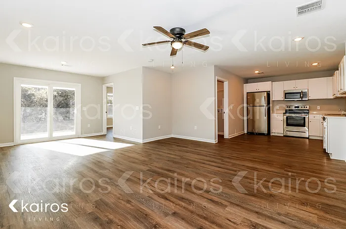 2 bed, 2.0 bath, 1207 sqft, $1,545 — Photo 3