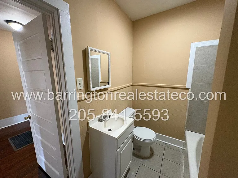 4745 Avenue R — Photo 4
