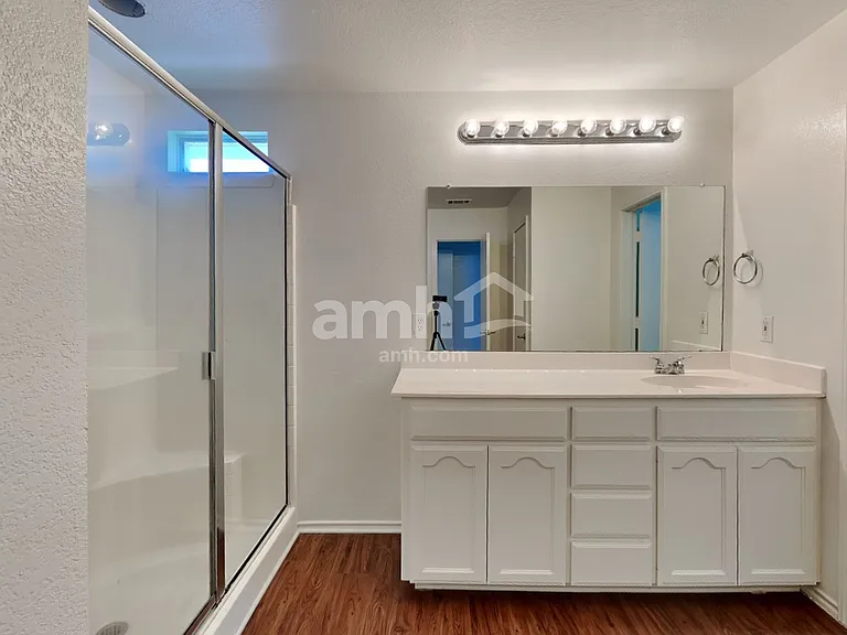 1137 Boxwood Dr — Photo 13
