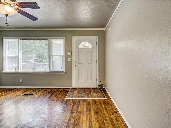 4th image of 1104 N Park Ave #Penthouse