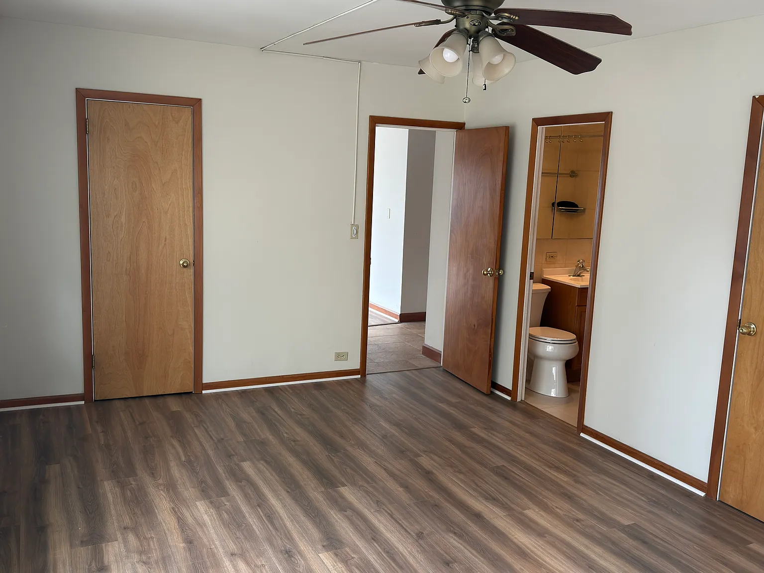 1 bed, 800 sqft, $2,200 — Photo 4