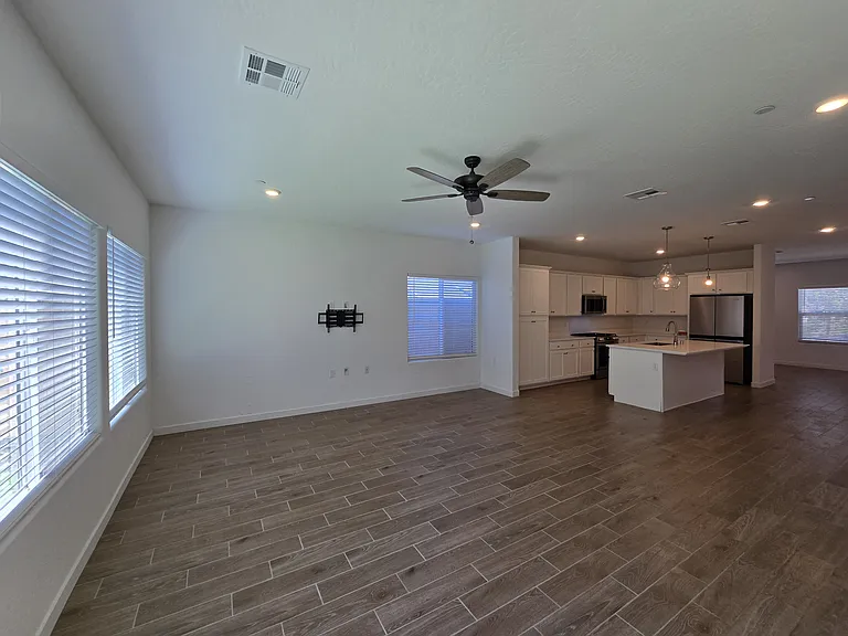 7037 E Cornell Ave — Photo 23