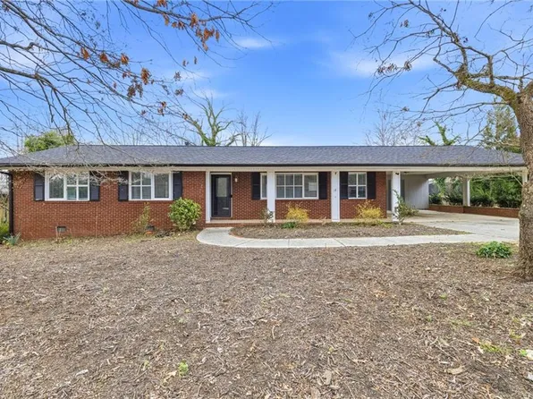 2176 Riverside Dr, Gainesville, GA 30501