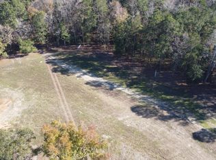 8 Fish Rd, Ridgeville, SC 29472