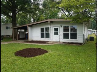 1775 Beverly Dr, Florissant, MO 63031